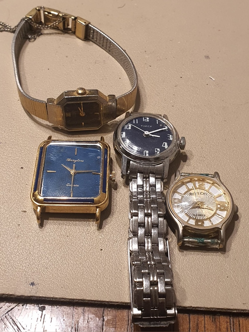 🦋10/$20🦋 Lot of 4 Women's Watches For Parts or Repair #3